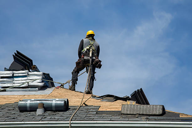 Professional Gutter Installation technician working in Hartford, SD